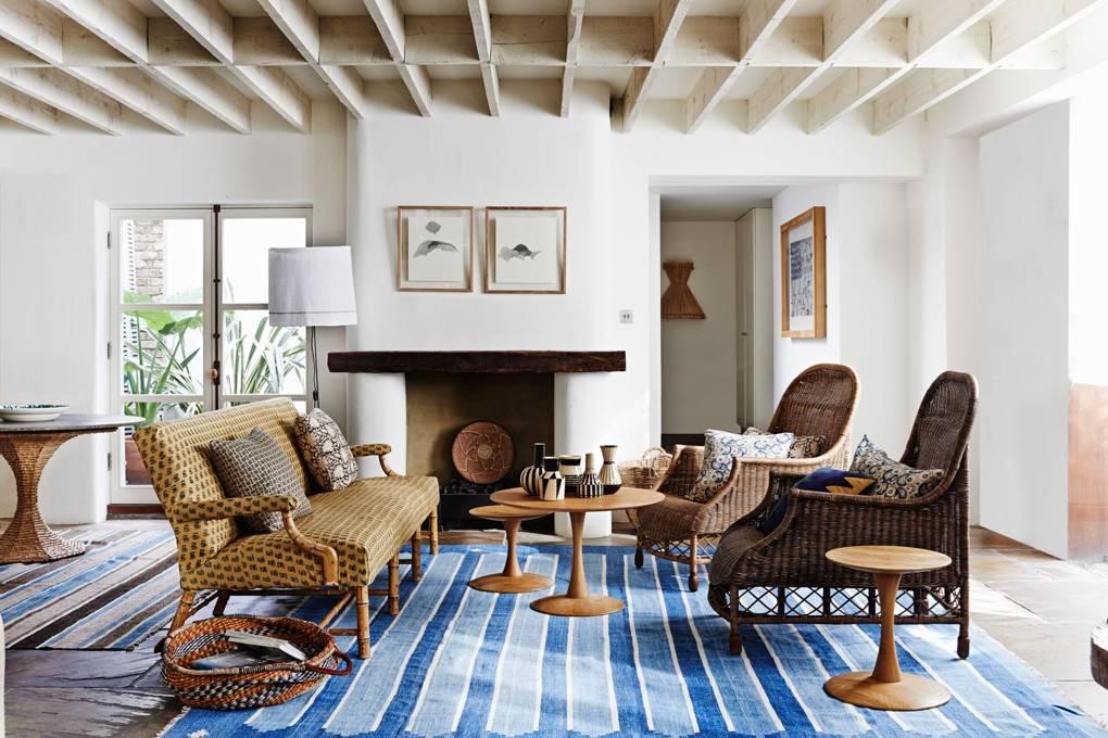 tiền sảnh 2 - Ý tưởng thiết kế HomeStay phong cách cổ điển những năm 90 tạo sự khác biệt