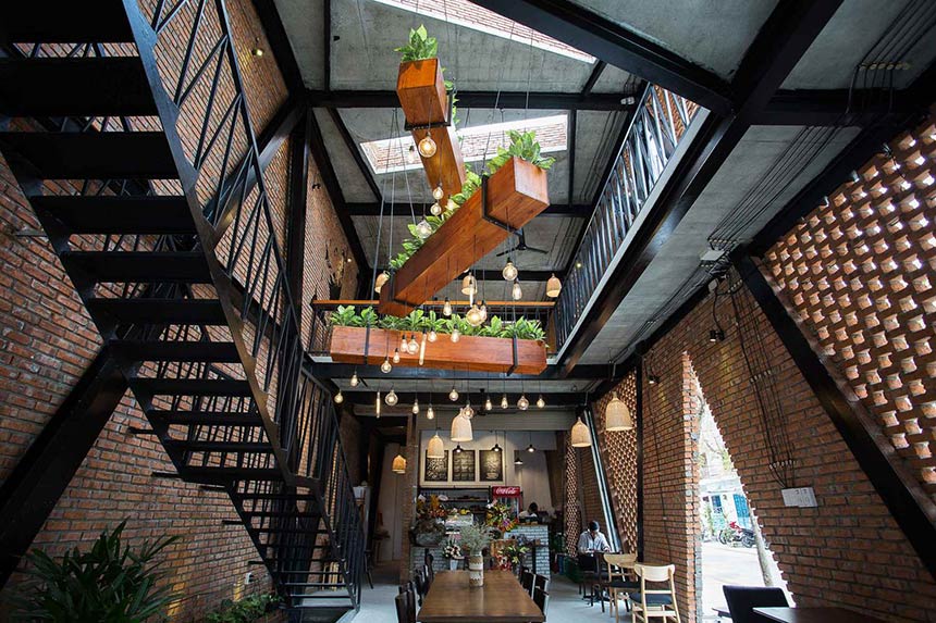 thi cong quan cafe tien che da nang06 - Thi Công Quán Cafe Tiền Chế Đà Nẵng – OhaDecor thi công quán cafe tiền chế uy tín