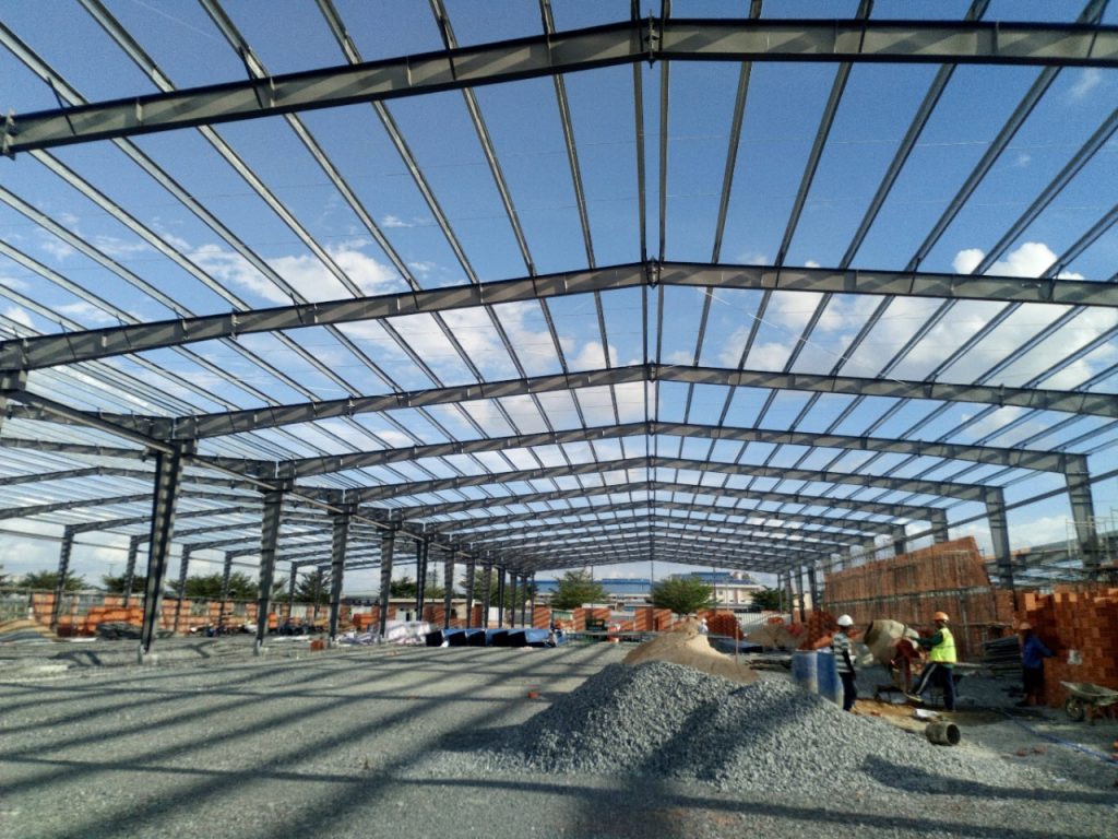 Thi công xưởng kho chứa tiền chế nhanh chóng