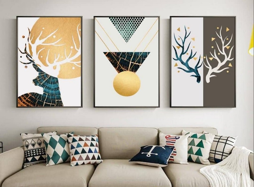 So Sánh Tranh Tráng Gương Và Tranh Canvas Ở Nha Trang Đặc điểm về vật liệu Tranh canvas