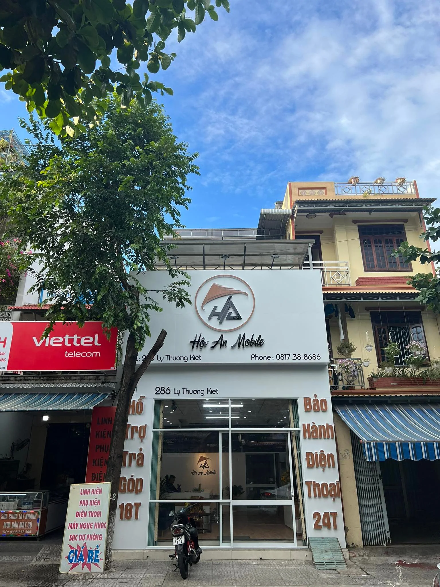 Thiết kế thi công trọn gói shop cửa hàng showroom tại Hội An