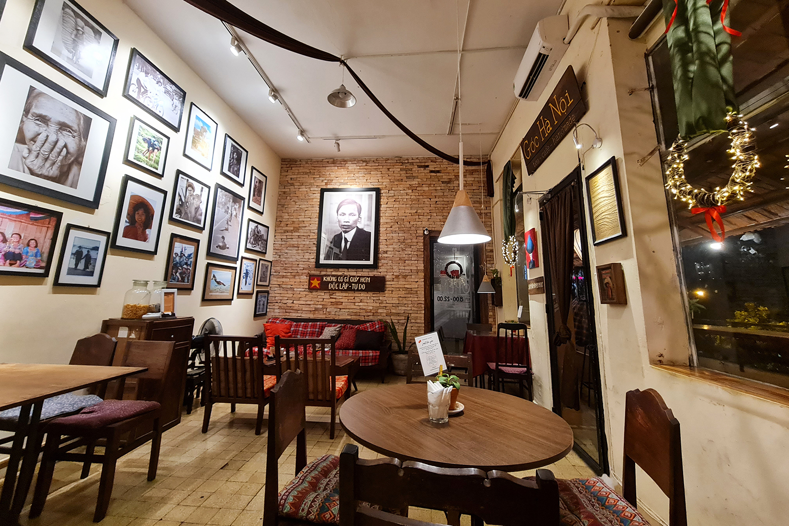 thi công thiết kế quán cafe vintage 30m2 chỉ 100 triệu ở Đà Nẵng thi công thiết kế quán cafe vintage 30m2 chỉ 100 triệu ở Đà Nẵng