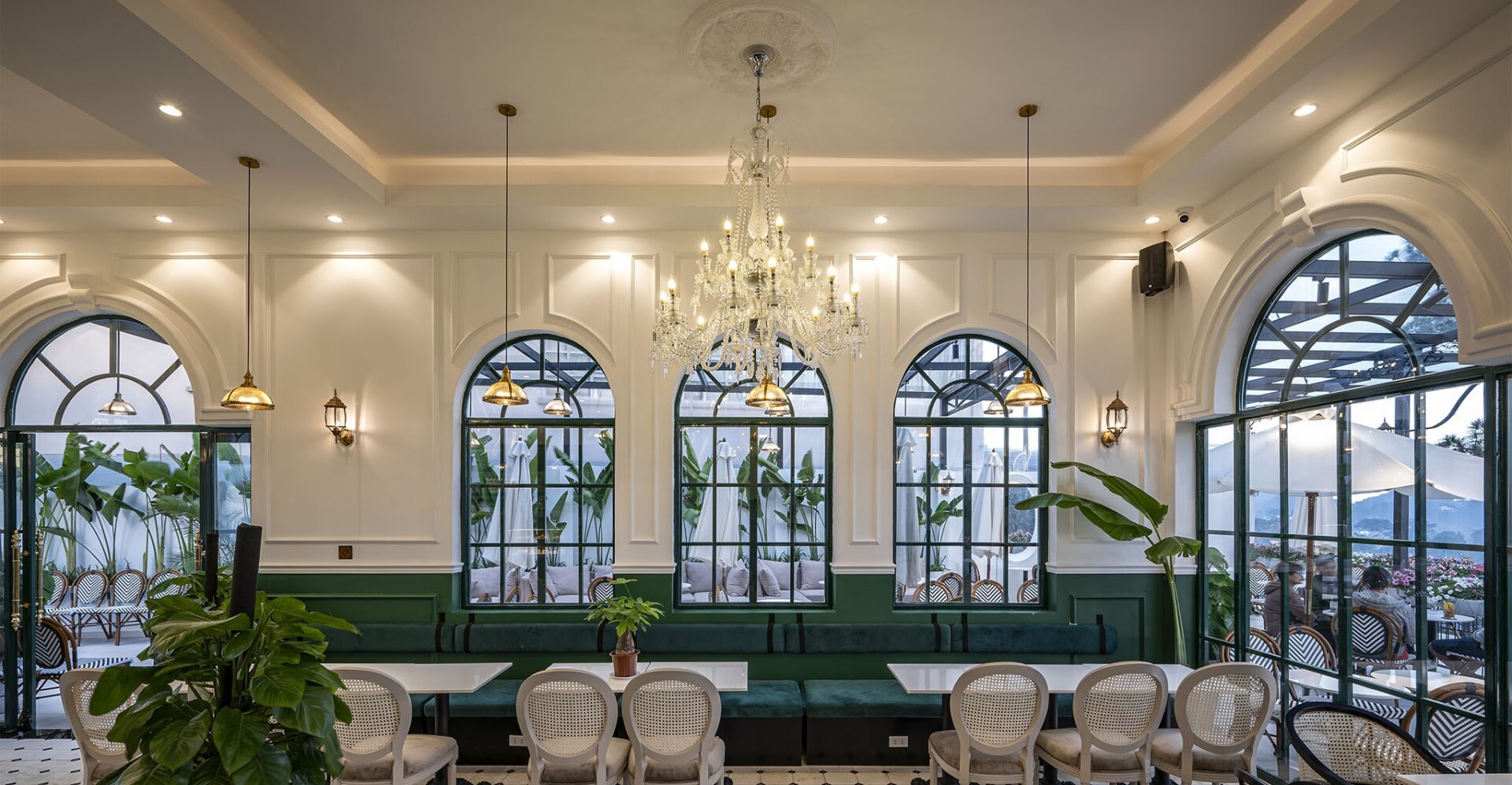 Thi Công Tiệm Trà Sữa Châu Âu 100m2 Chỉ 120 Triệu Ở Bình Dương 4 tiệm trà sữa châu Âu 100m2 chỉ 120 triệu ở Bình Dương