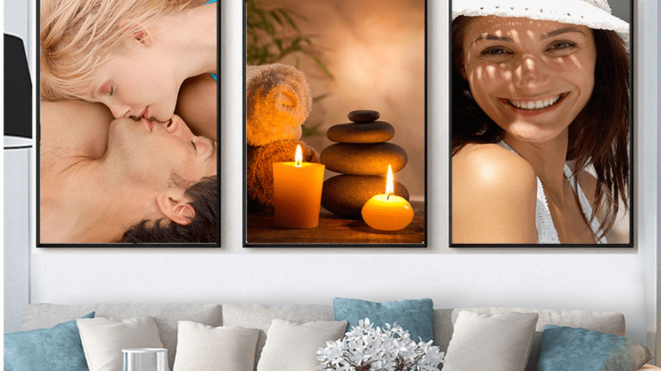 Bộ 3 Tranh Tráng Gương Cao Cấp Cô Gái Làm Đẹp Trang Trí Spa Hiện Đại