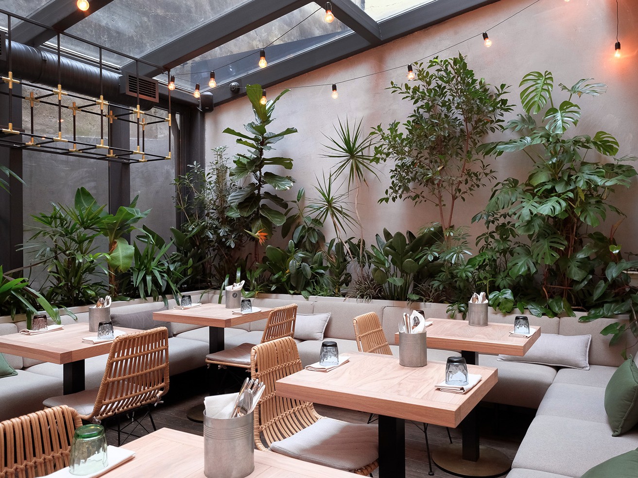 Đơn vị thi công quán cafe giá rẻ tại Quy Nhơn 2 Đơn vị thi công quán cafe giá rẻ tại Quy Nhơn