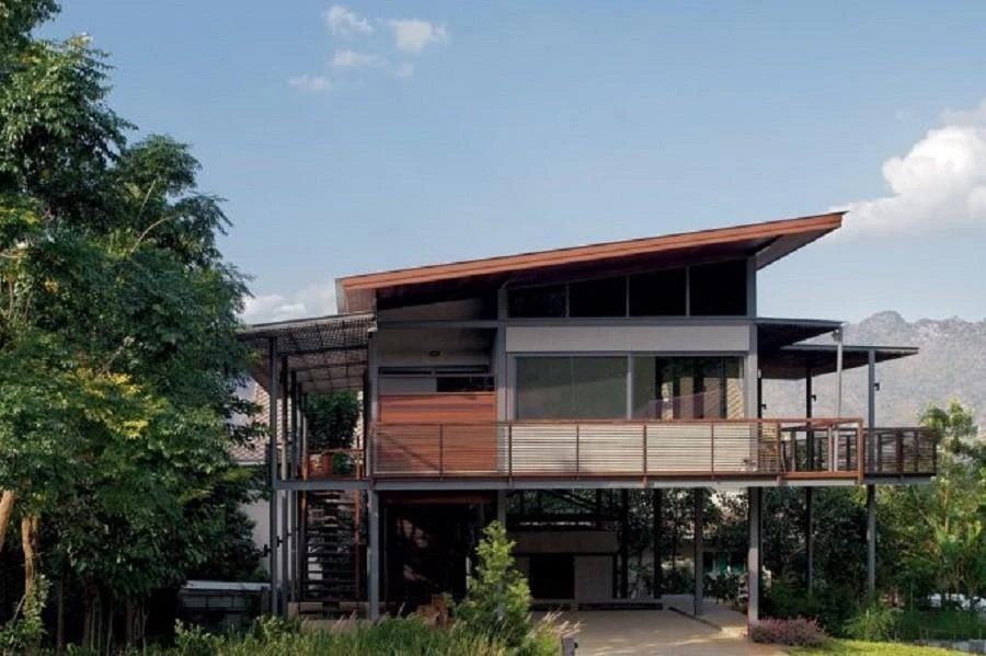 Nhà tiền chế 300m2