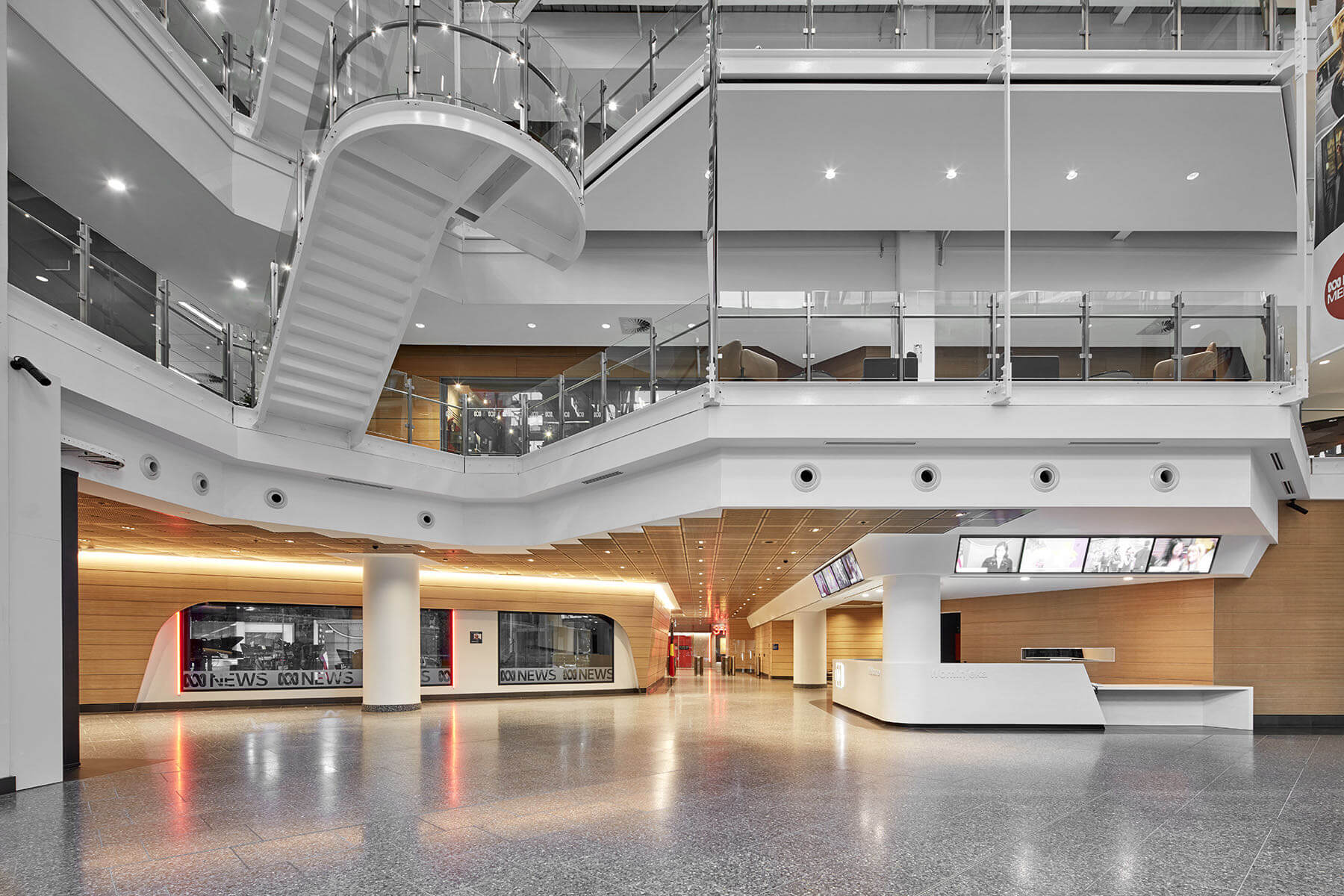 Thi công nội ngoại thất văn phòng Hội An