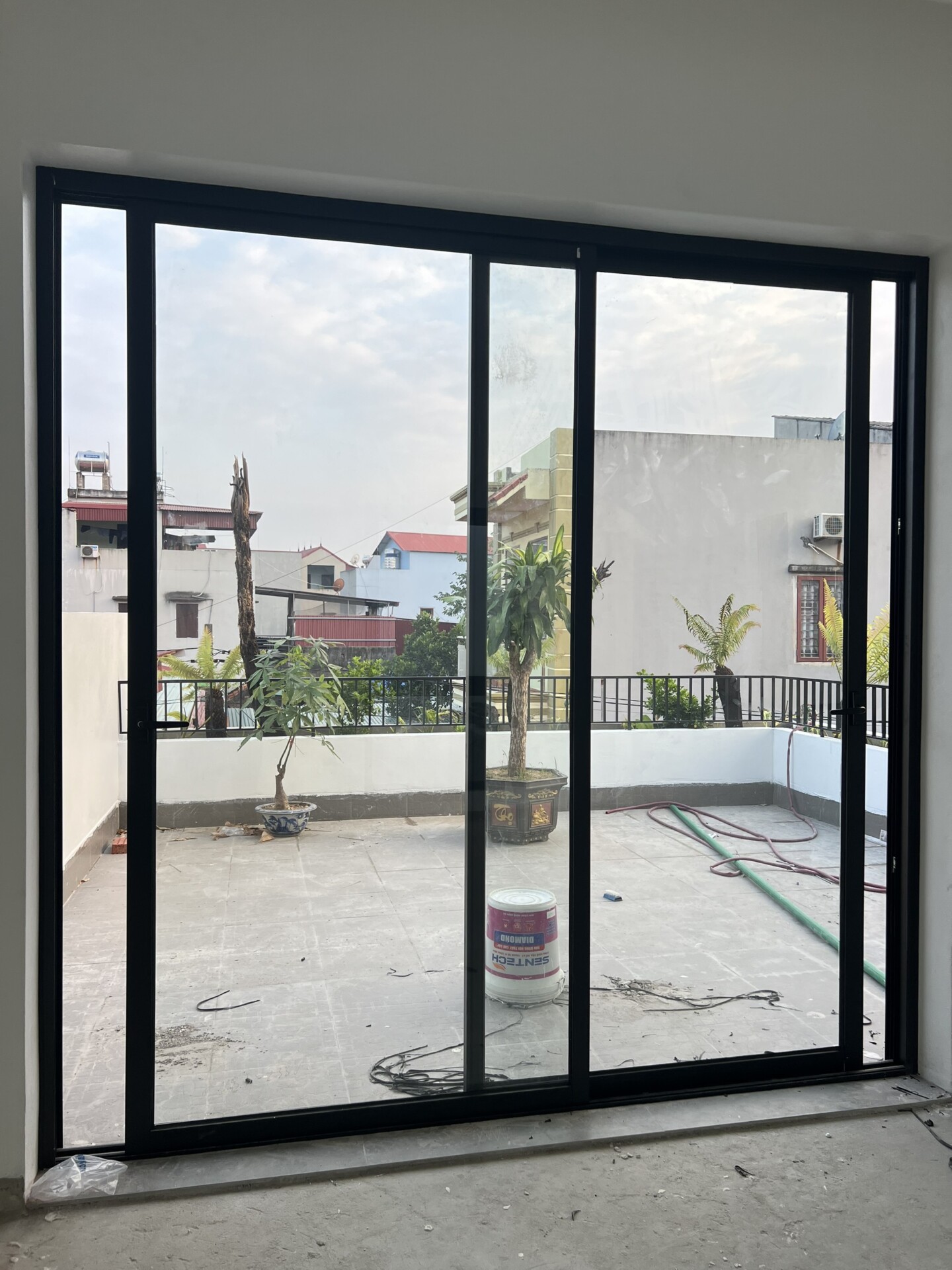 Cửa Trượt 4 Cánh Nhôm Xingfa: Giải Pháp Hoàn Hảo Cho Không Gian Hiện Đại Hà Nội 6 Cửa trượt 4 cánh nhôm Xingfa