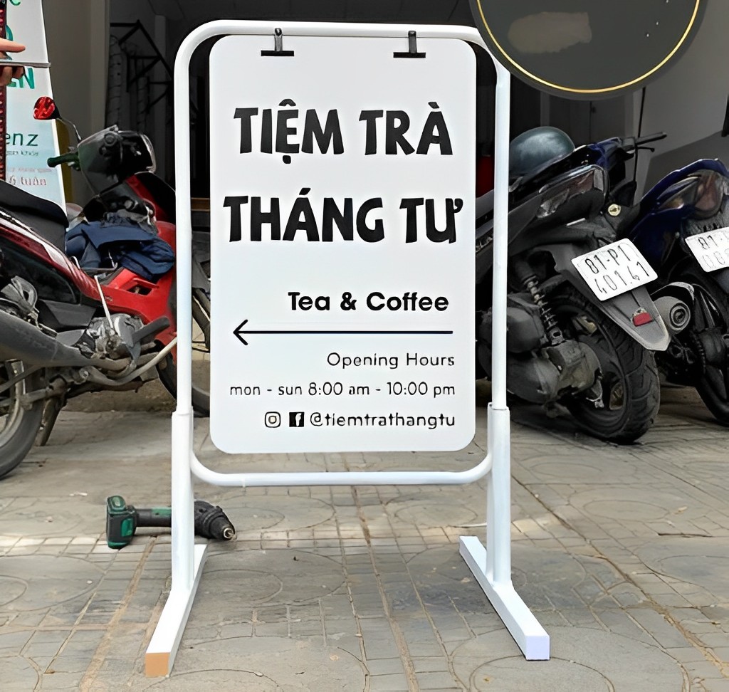 Bảng Hiệu Đứng Hội An – Giải Pháp Quảng Cáo Tối Ưu Cho Doanh Nghiệp 4 Bảng hiệu đứng Hội An