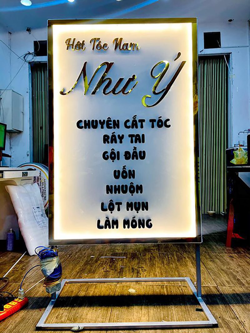 Bảng Hiệu Đứng Hội An – Giải Pháp Quảng Cáo Tối Ưu Cho Doanh Nghiệp 5 Bảng hiệu đứng Hội An