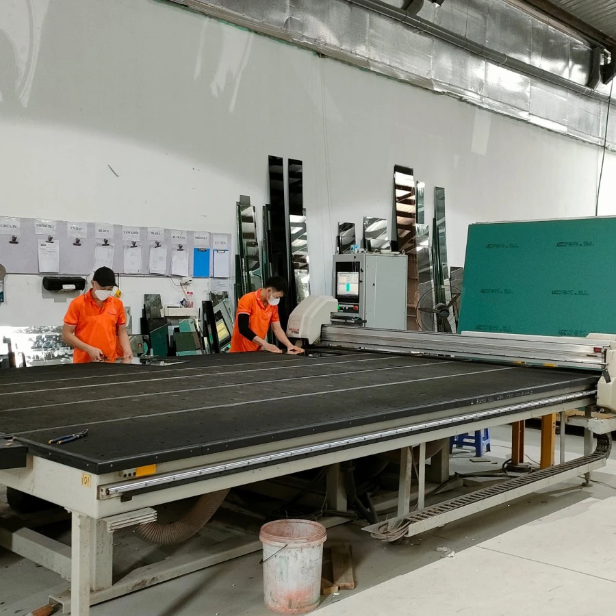 Cắt mài gia công gương kính tại Đà Nẵng theo yêu cầu – Oha Decor uy tín, chất lượng 2 Cắt mài gia công gương kính tại Đà Nẵng theo yêu cầu