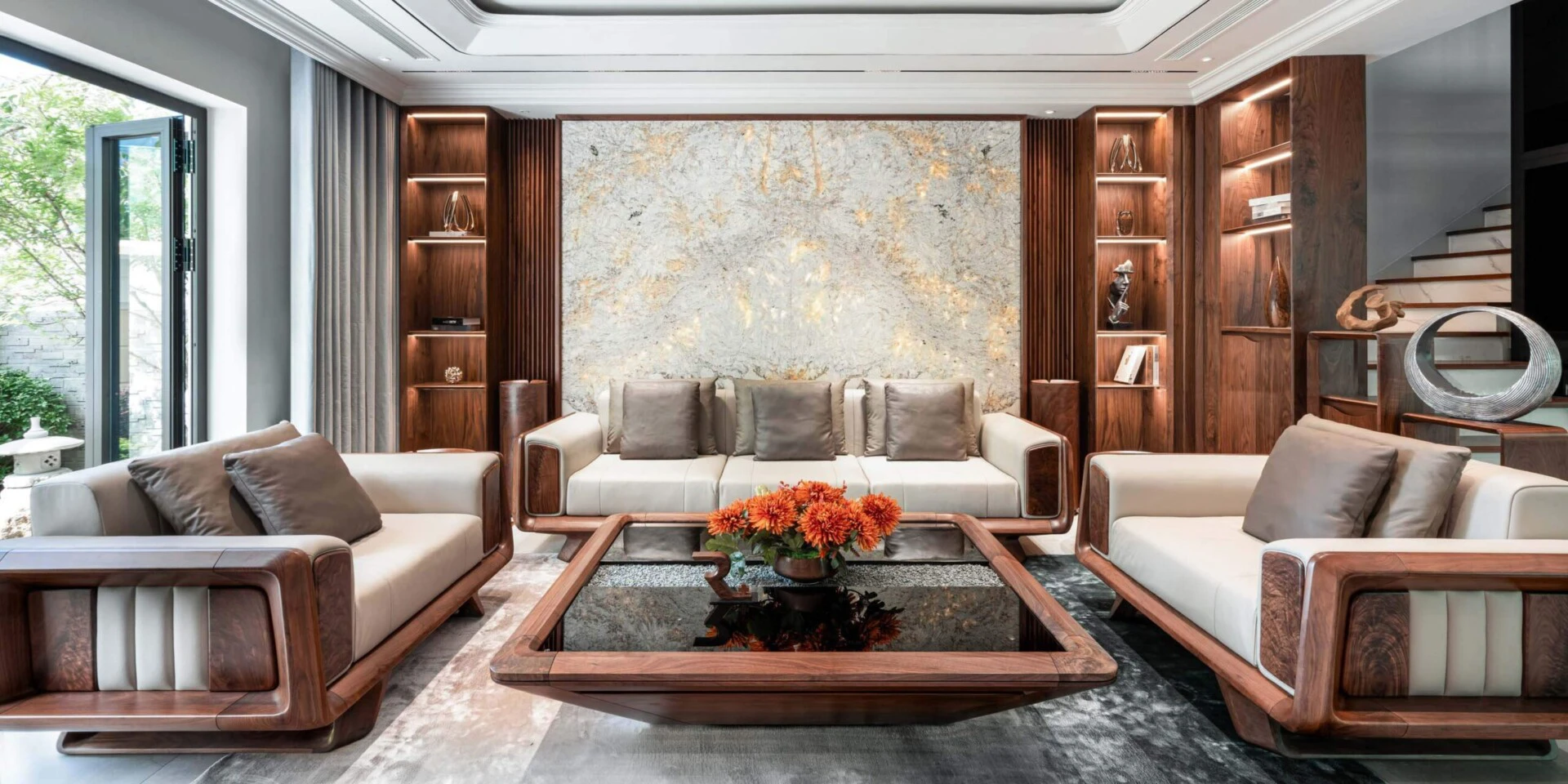 Thi công nội thất bằng gỗ óc chó Huế