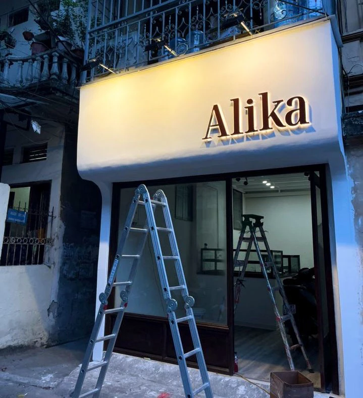 Thi công biển quảng cáo quán cafe, shop quần áo Đà Nẵng