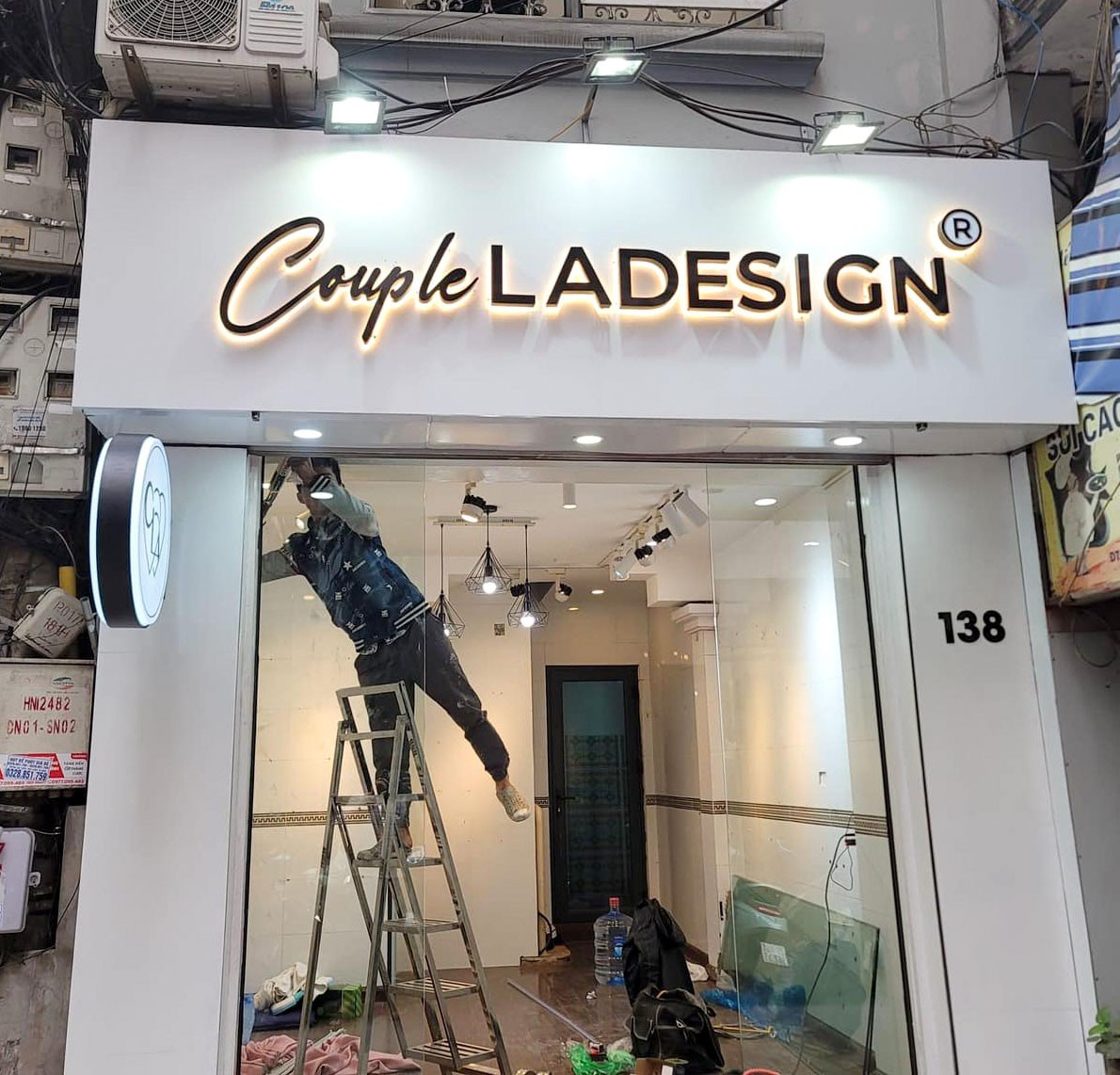 Thi công biển quảng cáo quán cafe, shop quần áo Đà Nẵng 2 thi công biển quảng cáo quán cafe, shop quần áo Đà Nẵng