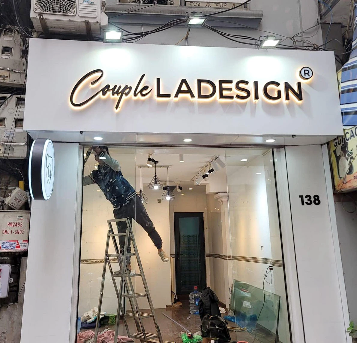 thi công biển quảng cáo quán cafe, shop quần áo Đà Nẵng