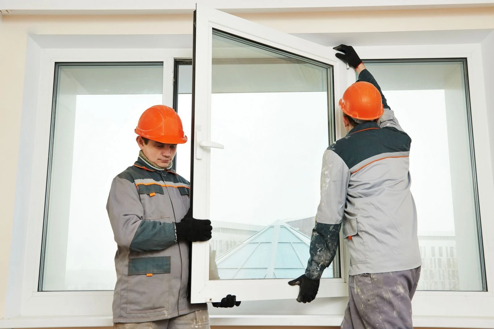 Thi Công Nhôm Kính Tận Nơi Đà Nẵng - Giải Pháp Tối Ưu Cho Công Trình 2 Thi công nhôm kính tận nơi Đà Nẵng