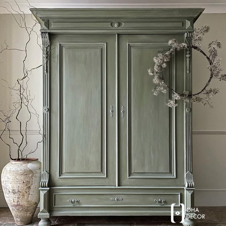 Tủ quần áo gỗ cổ điển tại Huế – Đẳng cấp hoàng gia cùng OHA Decor 4 Các dòng tủ quần áo gỗ cổ điển tại Huế nổi bật