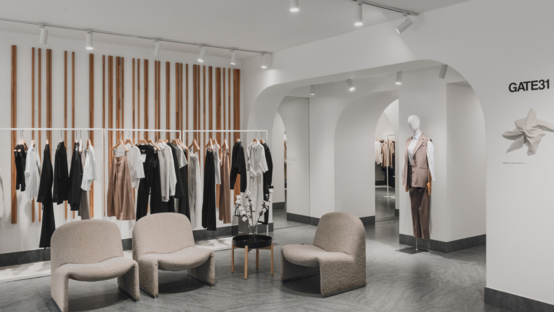 Thi công shop quần áo Quảng Ngãi 2025: Tạo không gian thời trang thu hút khách hàng