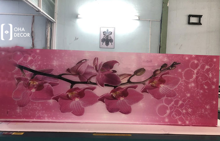 12 Thiết Kế In Kính UV Nghệ Thuật Cho Phòng Khách Phú Thọ Ấn Tượng Nhất 2 in kính UV