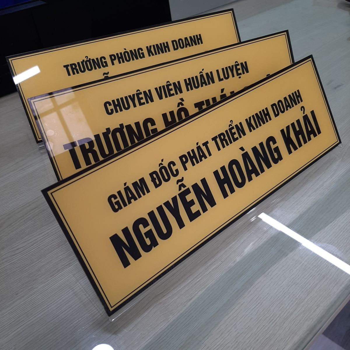 In mica theo yêu cầu giá rẻ Hải Phòng – Đáp ứng mọi nhu cầu quảng cáo và trang trí năm 2025 3 In mica theo yêu cầu giá rẻ Hải Phòng