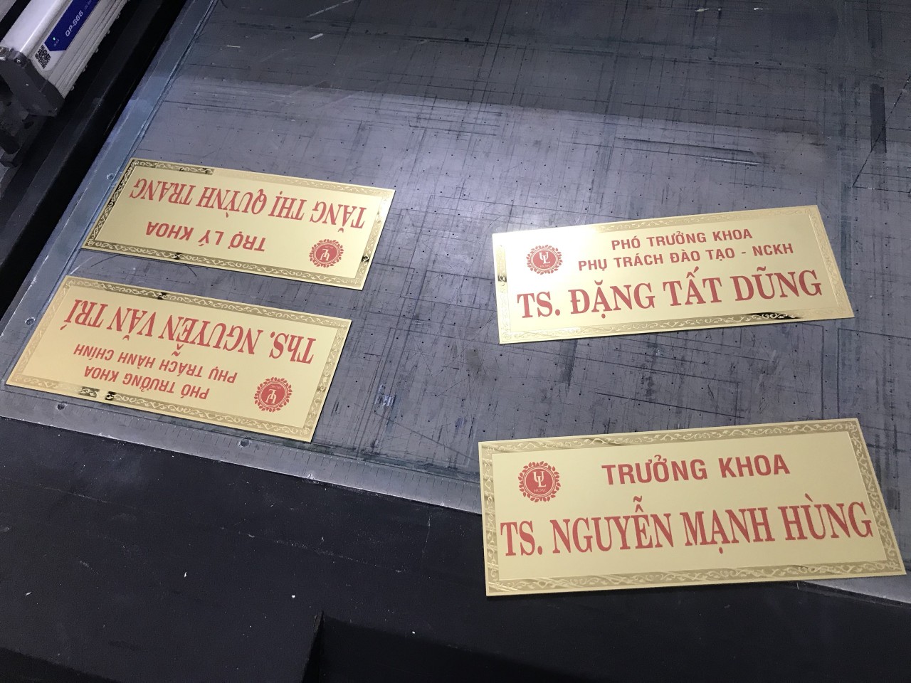 Công Nghệ In UV Bảng Inox Chống Trầy Phú Thọ Đạt Chuẩn Hiện Đại Nhất 2025 6 in UV bảng inox chống trầy Phú Thọ