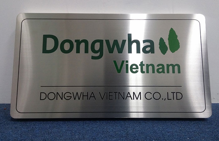 Top mẫu in UV bảng inox Hưng Yên đẹp hiện đại và ấn tượng nhất 2025 – Giải pháp nhận diện thương hiệu sang trọng và bền đẹp 6 In UV bảng inox Hưng Yên