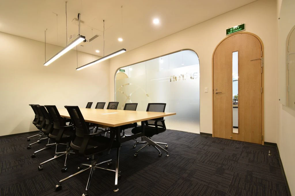 Top 5 Phong Cách Thi Công Nội Thất Phòng Họp Quảng Bình Đang Được Ưa Chuộng Hiện Nay 10 Thi công nội thất phòng họp Quảng Bình