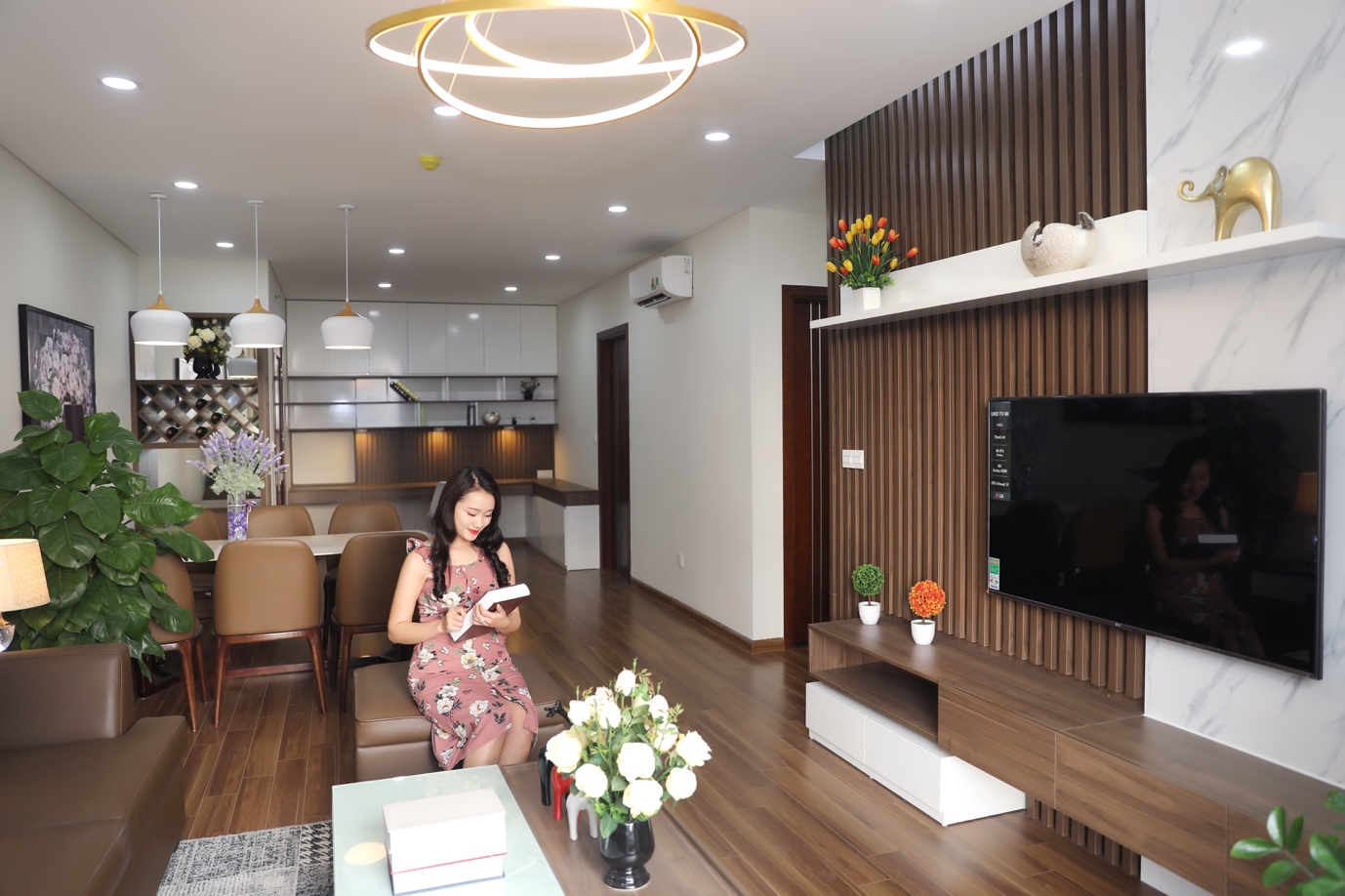 Mô tả: Thi công nội thất trọn gói Quảng Ngãi với cam kết chất lượng, bảo hành tận tâm thi công nội thất trọn gói nhà phố Quảng Ngãi