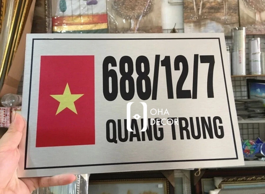 In trên mica biển bảng