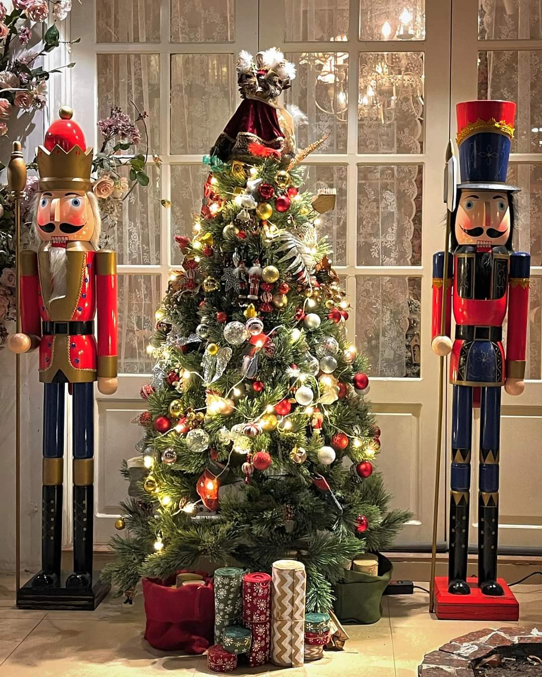 Trang Trí Giáng Sinh Cho Quán Cafe Đà Nẵng 2025