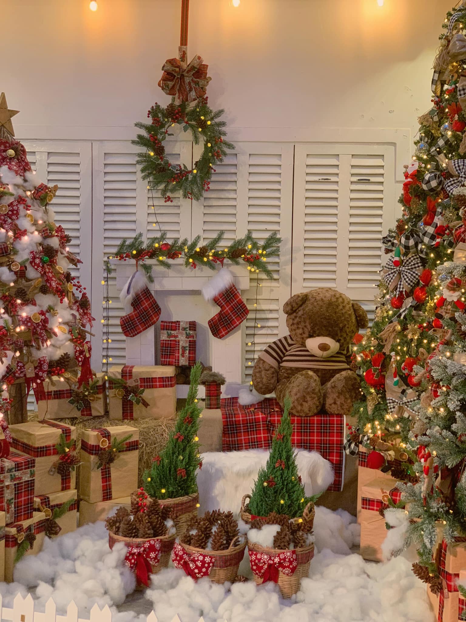 Trang Trí Giáng Sinh Cho Quán Cafe Đà Nẵng 2025