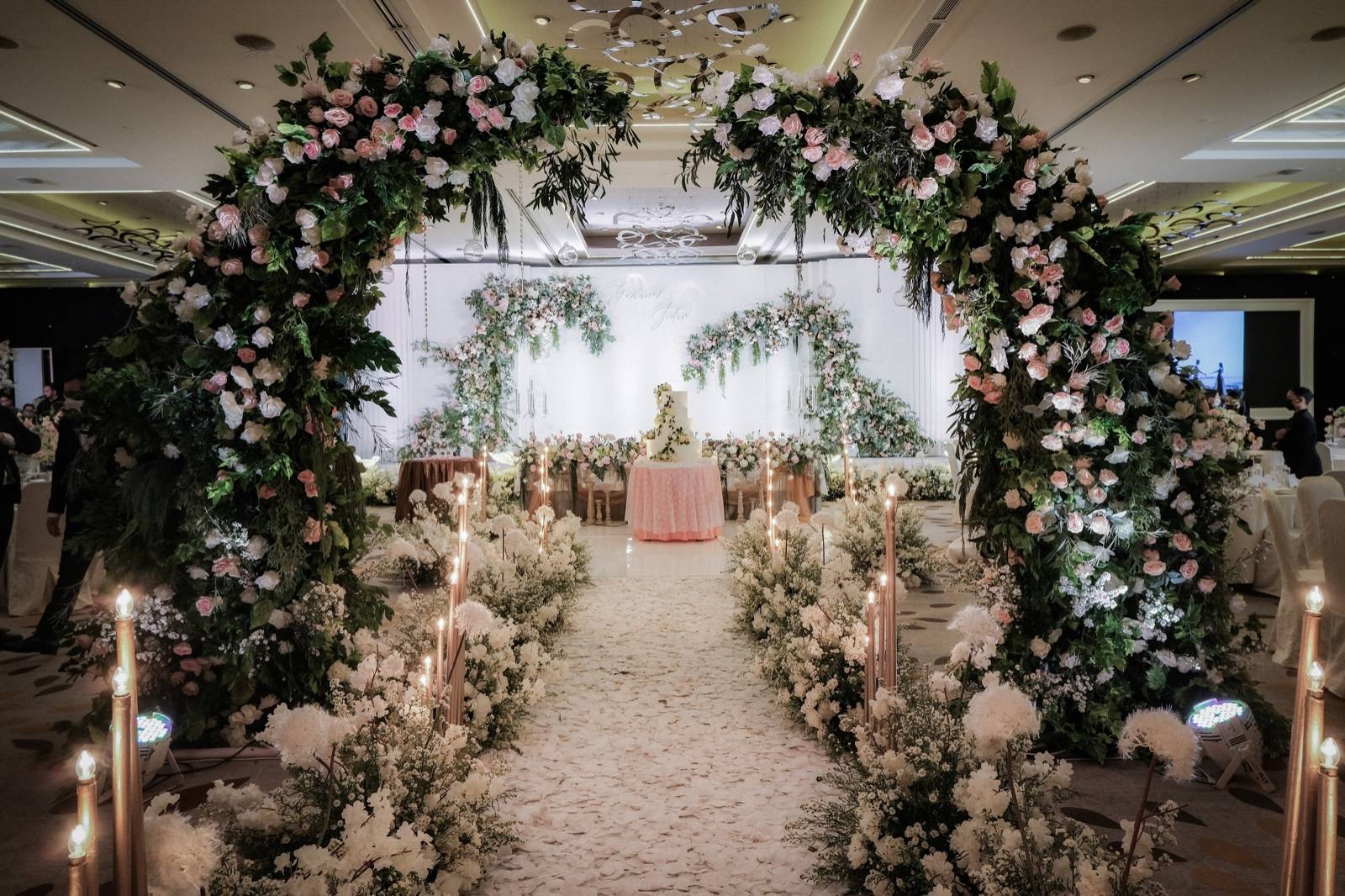 Trang Trí Sự Kiện Cầu Hôn Đà Nẵng 2025