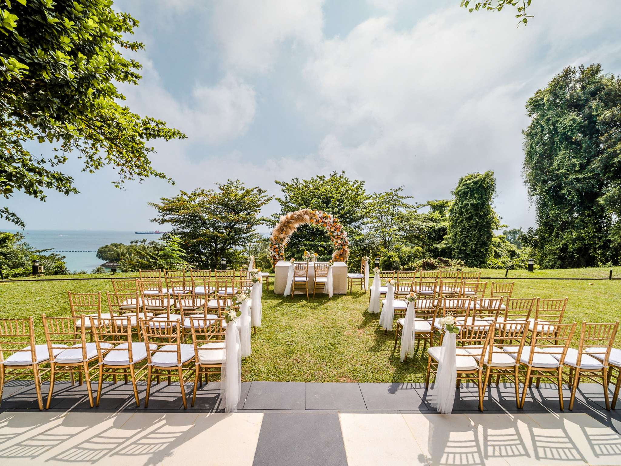 Trang Trí Sự Kiện Cầu Hôn Đà Nẵng 2025