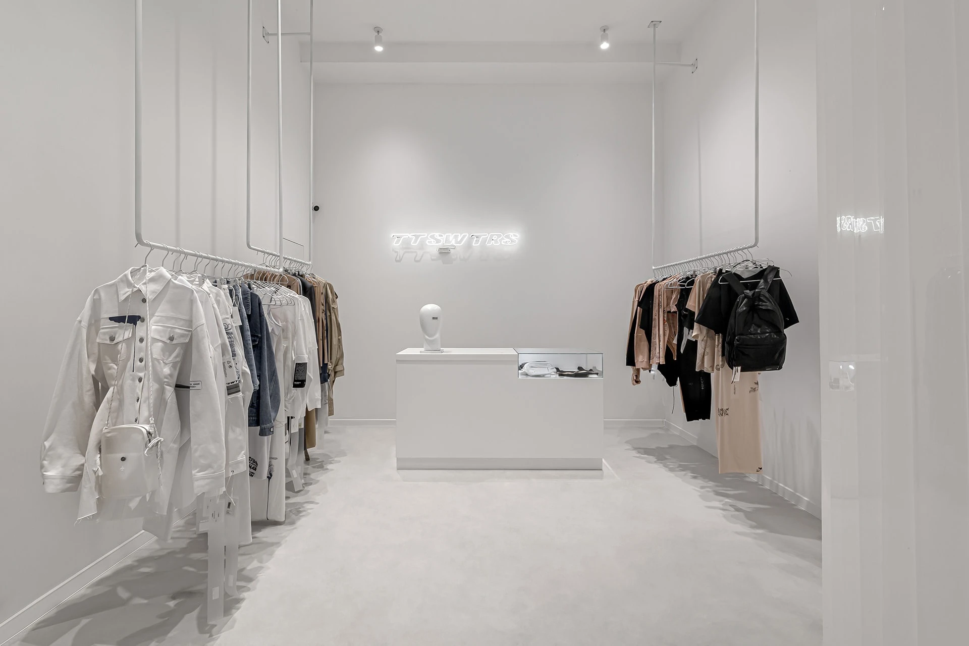 Mẫu thiết kế shop quần áo hot 2025 – 2026 Đà Nẵng – Xu hướng thời trang kết hợp không gian 5 Mẫu thiết kế shop quần áo hot 2025 – 2026 Đà Nẵng