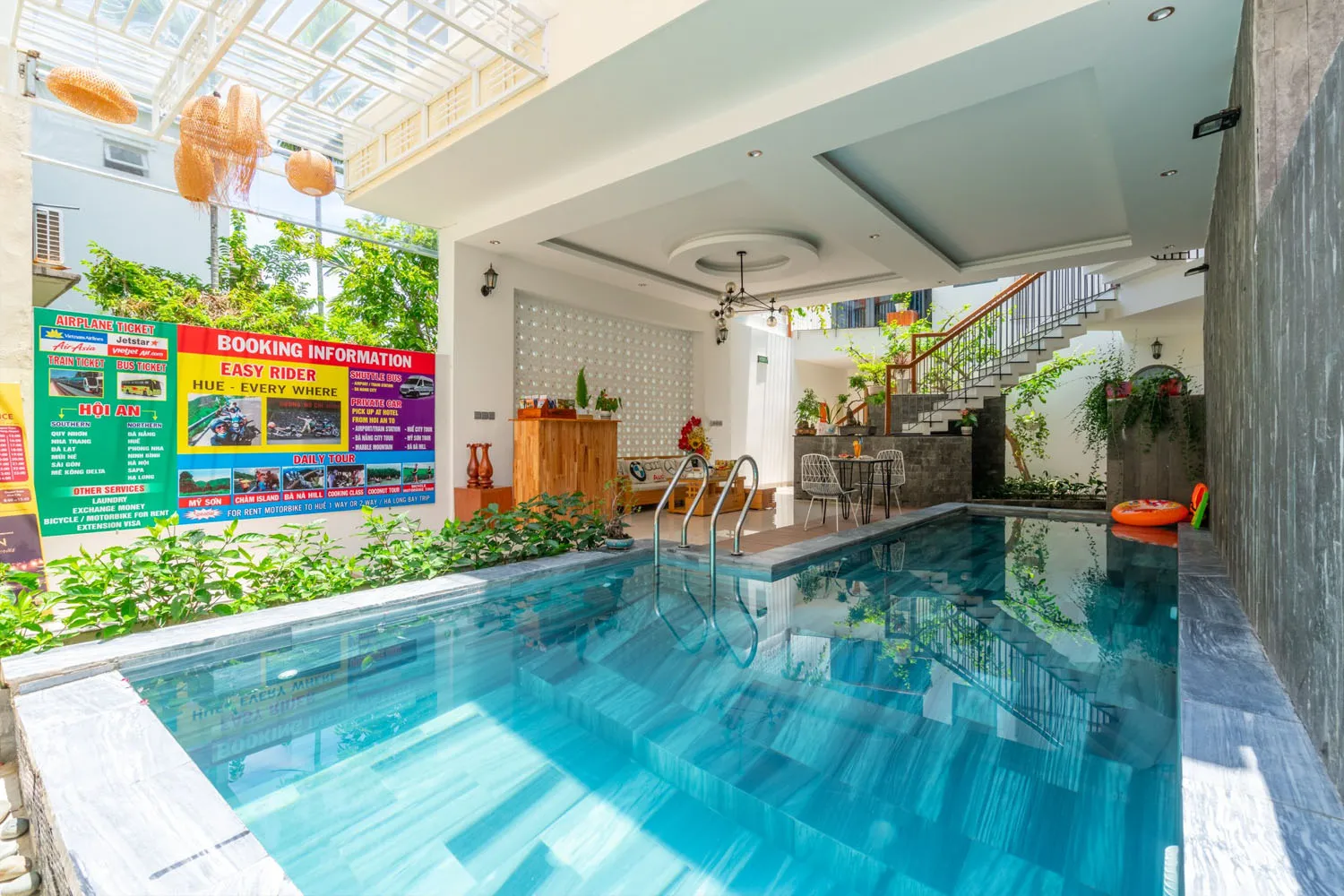 Mô tả: Oha Decor với đội ngũ tận tâm, sáng tạo cho từng homestay đậm chất phố cổ Thi Công Homestay Hội An 2025