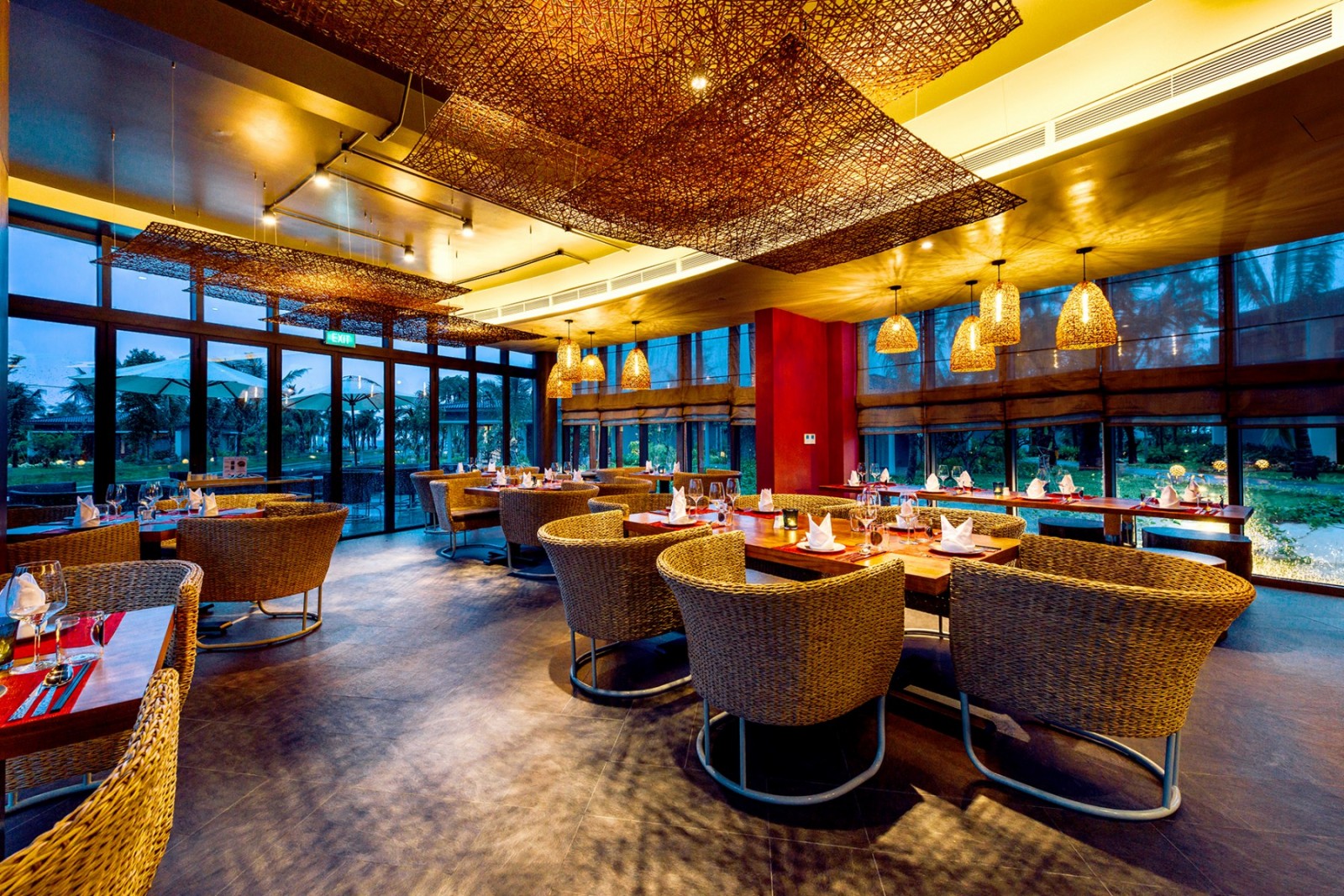 Thi Công Nội Thất Nhà Hàng Giá Rẻ Đà Nẵng 2025