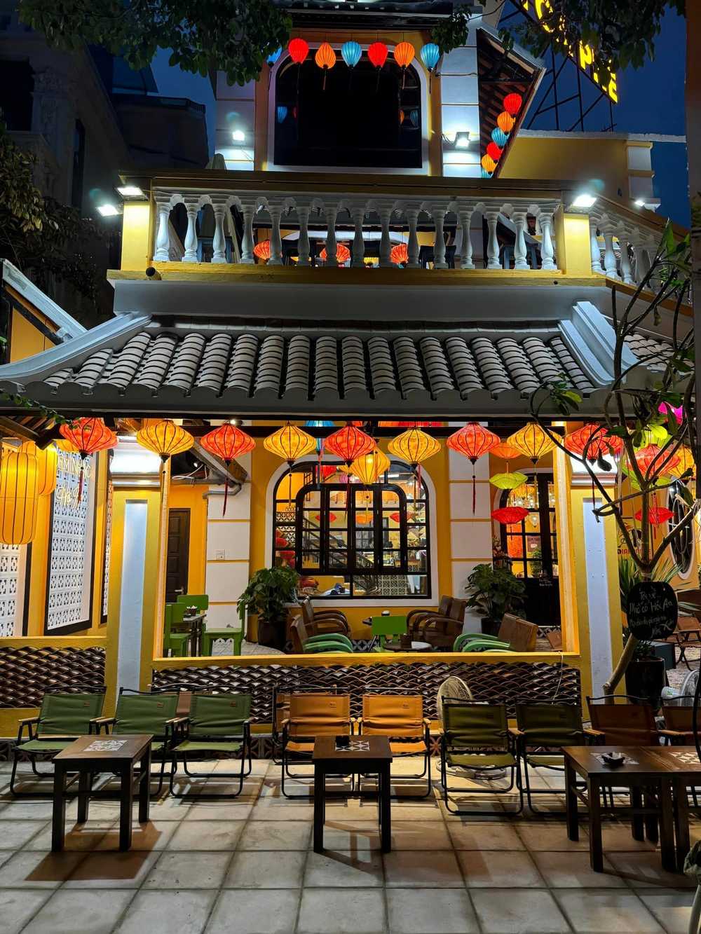 Nâng cấp mặt bằng với thi công quán cafe phong cách cổ Hội An chuẩn đẹp – chuẩn xưa năm 2025 3 Thi công quán cafe phong cách cổ Hội An