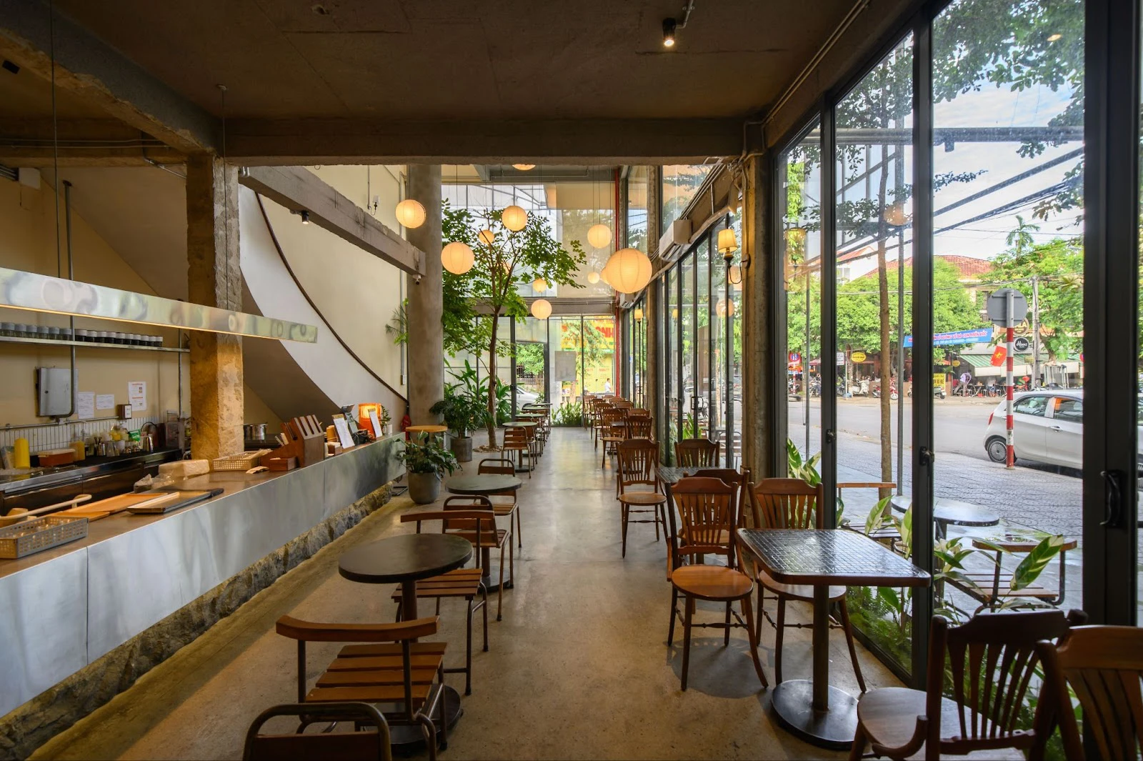 Thi công thiết kế quán cafe Huế năm 2025 – Giải pháp nâng cấp không gian kinh doanh hiệu quả 1 Thi công thiết kế quán cafe Huế năm 2025