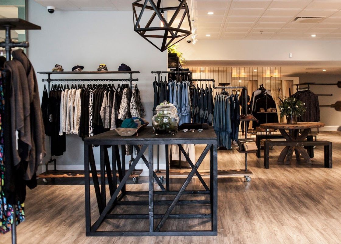 Thiết kế thi công shop thời trang Quảng Bình 2025