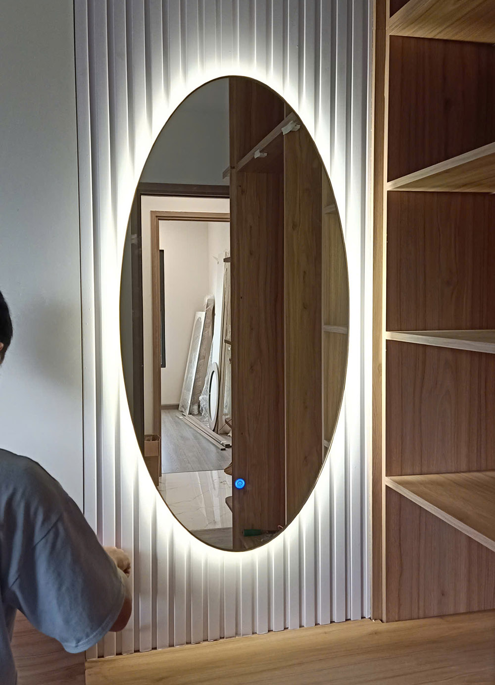 Gương soi toàn thân đèn led Đà Nẵng chất lượng nhất - Oha Decor 1 Gương soi toàn thân đèn led Đà Nẵng mẫu oval xu hướng hiện nay