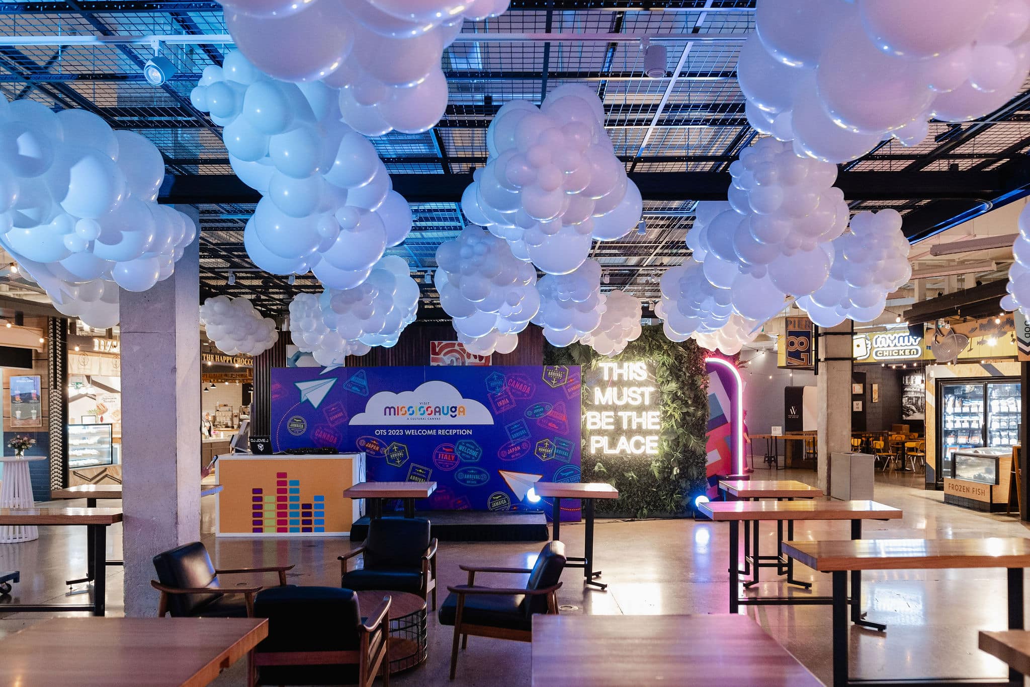 thiet-ke-thi-cong-trang-tri-su-kien-event-tron-goi.