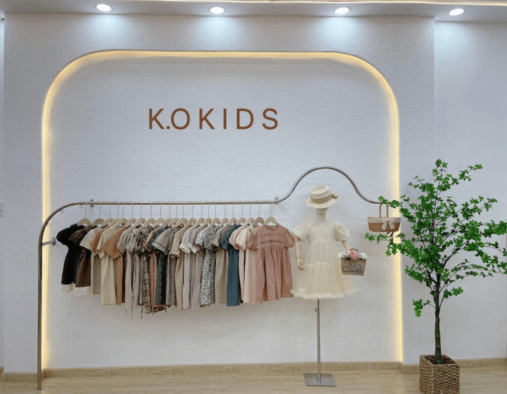 Thi công cửa hàng thời trang cho bé Hà Nội theo concept riêng, tối ưu chuyển đổi 5 Thi công cửa hàng thời trang cho bé Hà Nội