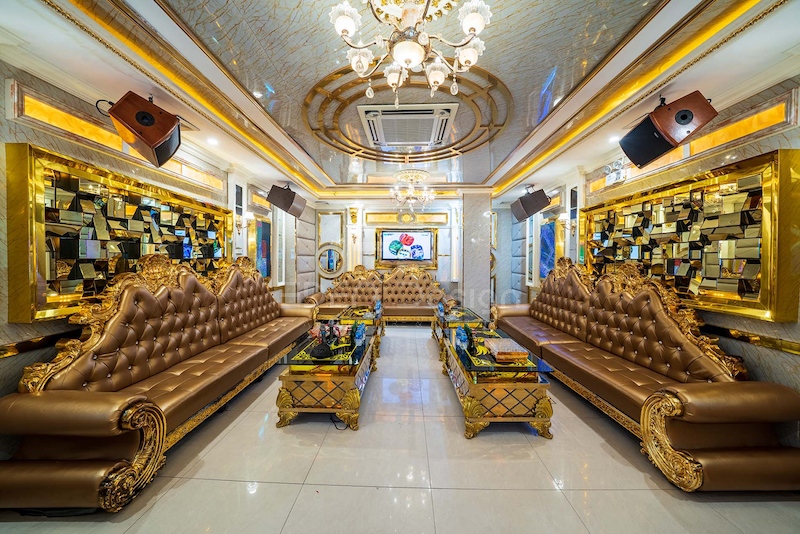 sảnh và hành lang thiết kế thi công nội thất karaoke Huế