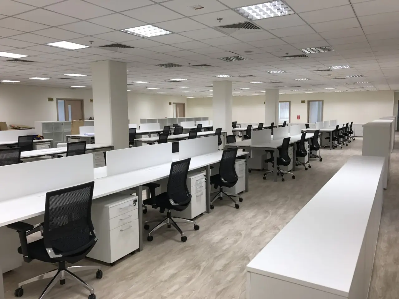 10 Xu Hướng Thiết Kế Thi Công Nội Thất Văn Phòng Hot 2026 Đà Nẵng 4 Thiết kế thi công nội thất văn phòng hot 2026 Đà Nẵng