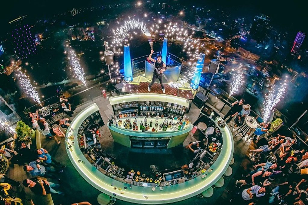 Hệ thống ánh sáng âm thanh thiết kế thi công quán bar Huế