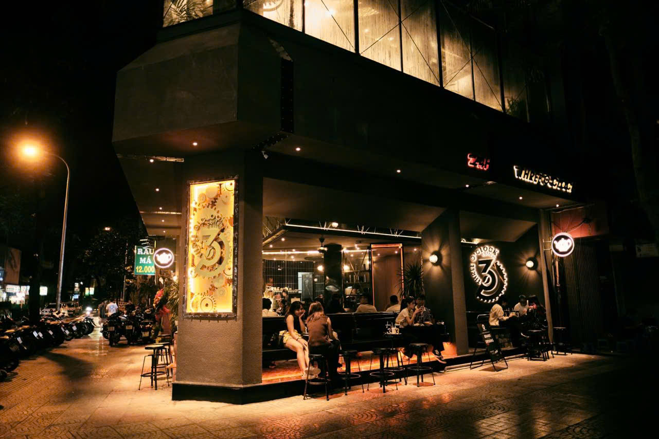 Thiết Kế Thi Công Trọn Gói Quán Cafe 24/7 TP HCM – Giải Pháp Tối Ưu Doanh Thu Bền Vững 1 Thiết kế thi công trọn gói quán cafe 24/7 TP HCM không gian tổng thể hiện đại