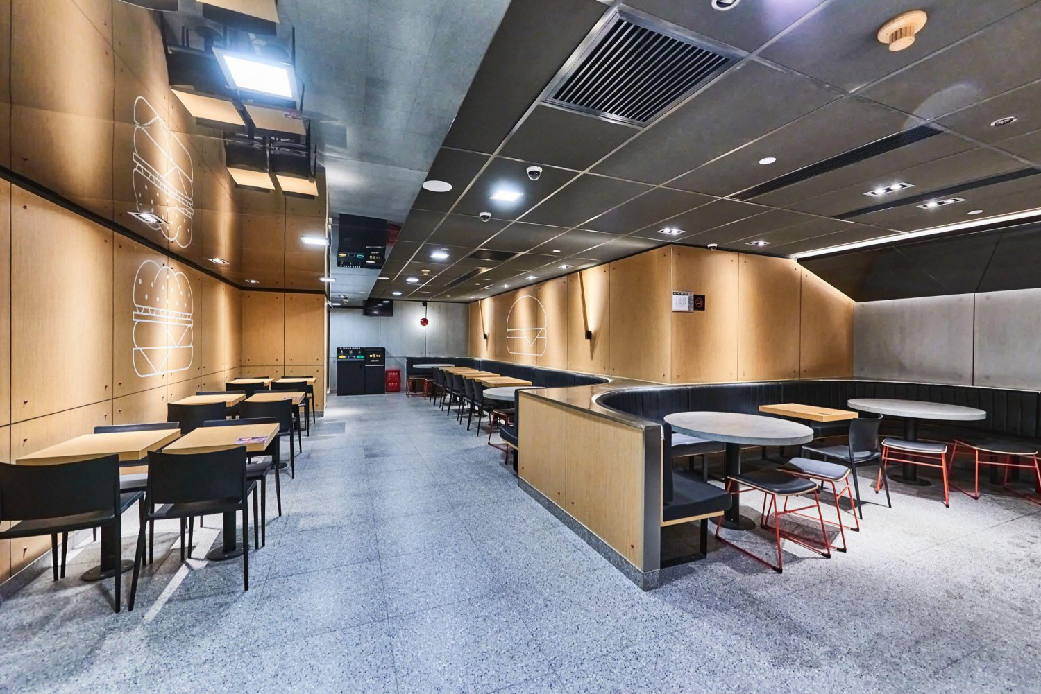 Thi công thiết kế shop Quảng Bình