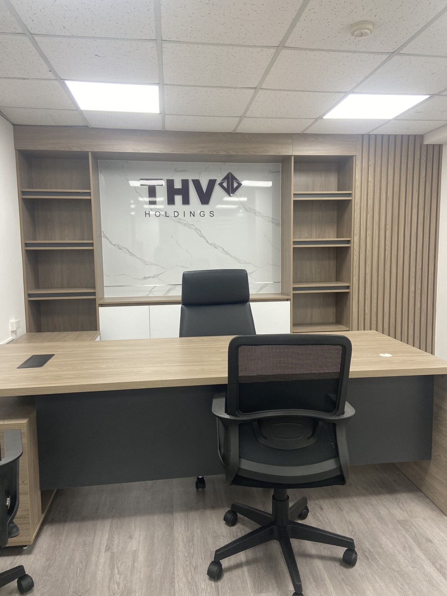 Thiết Kế Nội Thất Phòng Họp Huế Đẹp – Hiện Đại, Tối Ưu Không Gian 2026 6 Thiết kế nội thất phòng họp Huế