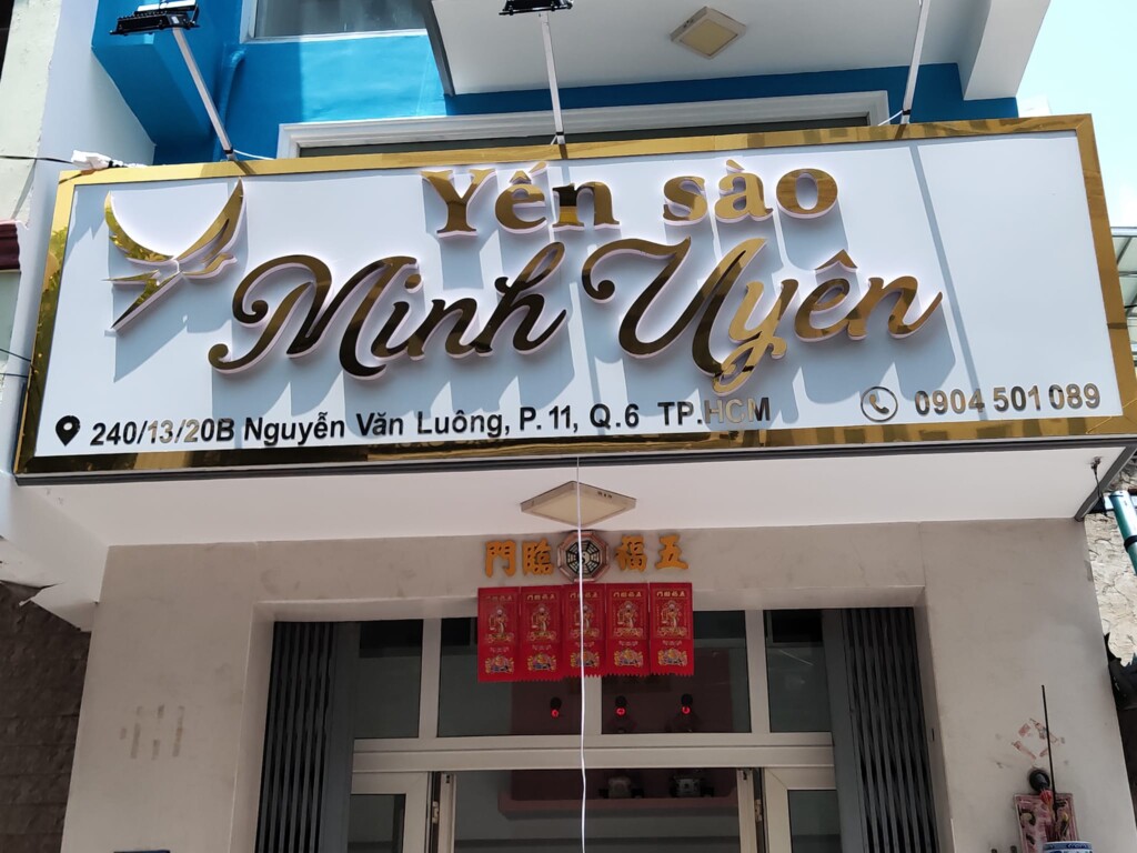 Thiết kế thi công bảng hiệu quảng cáo HCM - Giải pháp chuyên nghiệp, trọn gói từ Oha Decor 2 Thiết kế thi công bảng hiệu quảng cáo HCM