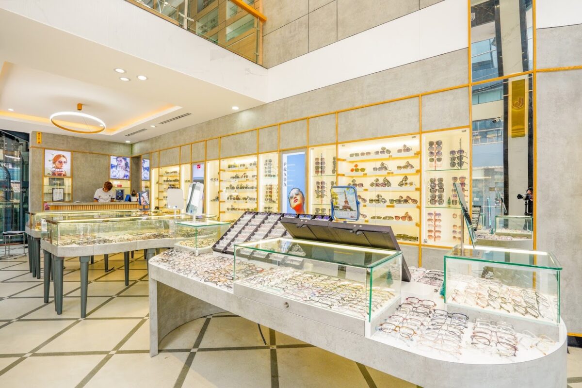 Thiết Kế Thi Công Tiệm Mắt Kính Quảng Bình – Bí Quyết Thu Hút Khách Hàng Mà Chủ Tiệm Nào Cũng Nên Biết 6 Thiết Kế Thi Công Tiệm Mắt Kính Quảng Bình